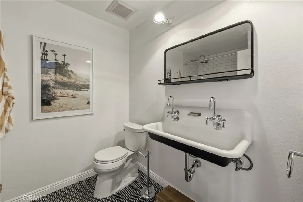 306 Campbell Lane Costa Mesa, CA 92627