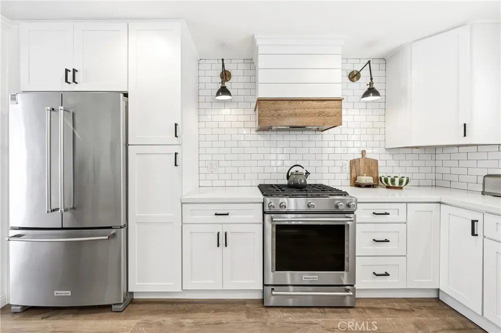 306 Campbell Lane Costa Mesa, CA 92627