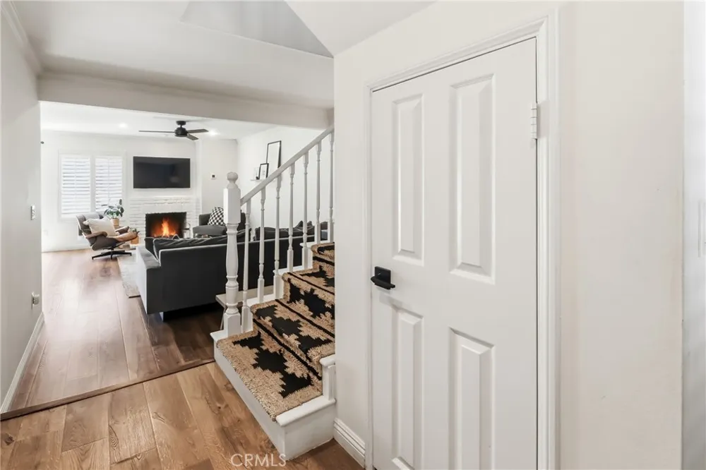 306 Campbell Lane Costa Mesa, CA 92627