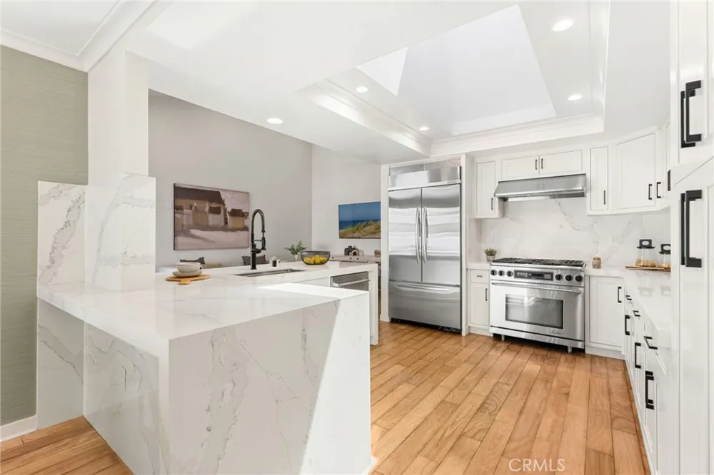 10 Maritime Corona del Mar, CA 92625
