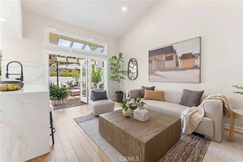 10 Maritime Corona del Mar, CA 92625