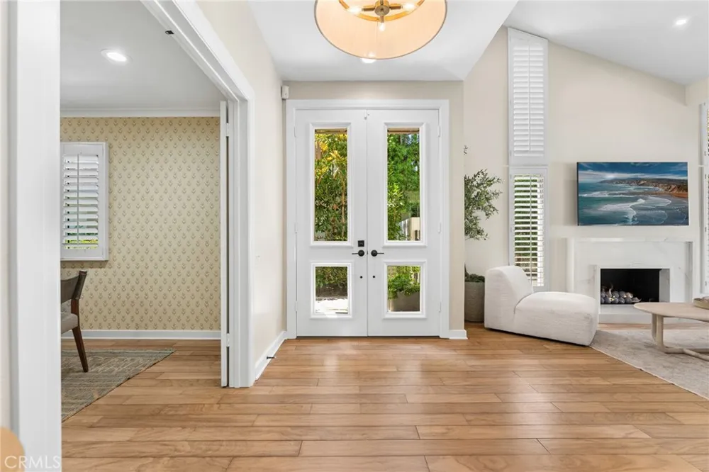 10 Maritime Corona del Mar, CA 92625