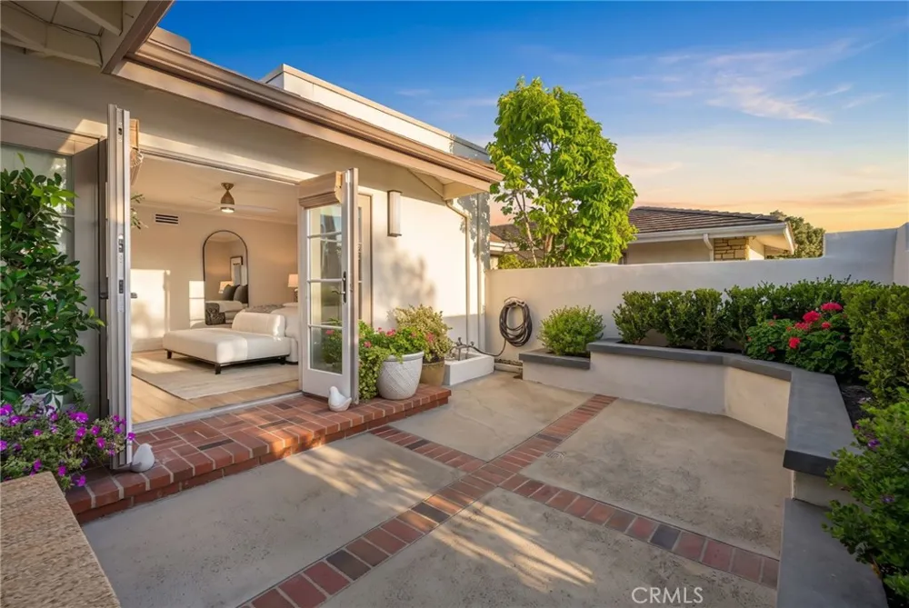 10 Maritime Corona del Mar, CA 92625