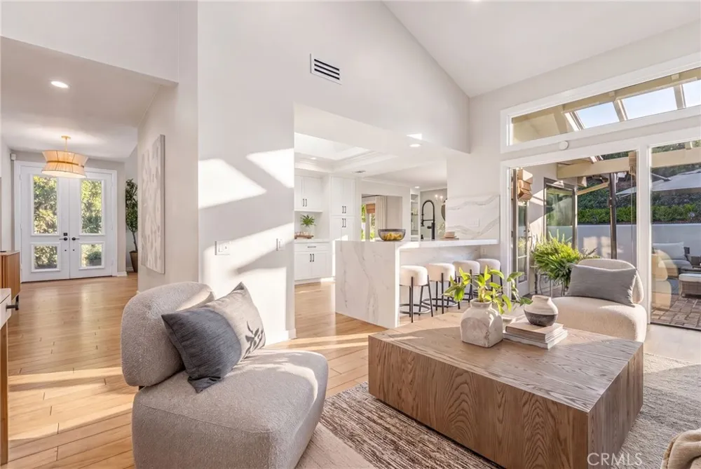 10 Maritime Corona del Mar, CA 92625