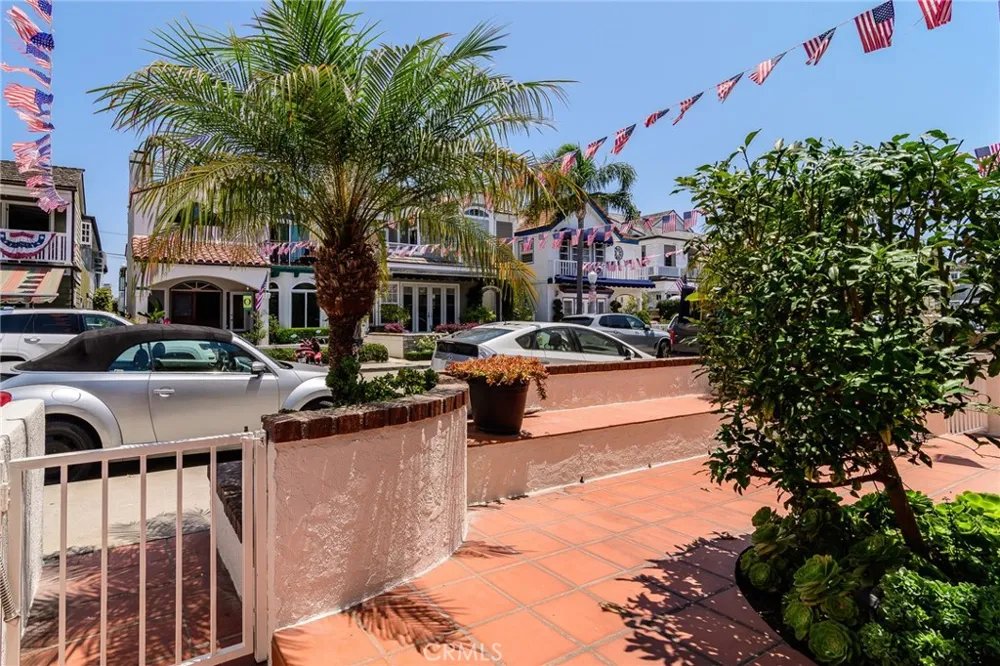 313 Diamond Newport Beach, CA 92662