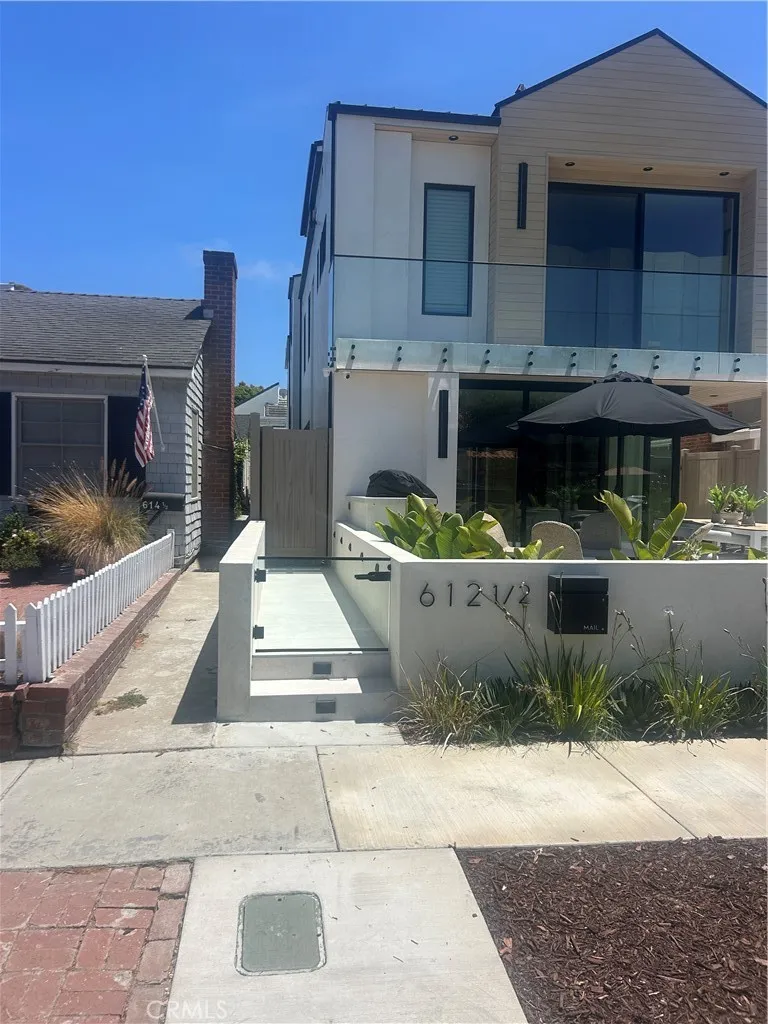 612 Begonia Avenue Corona del Mar, CA 92625