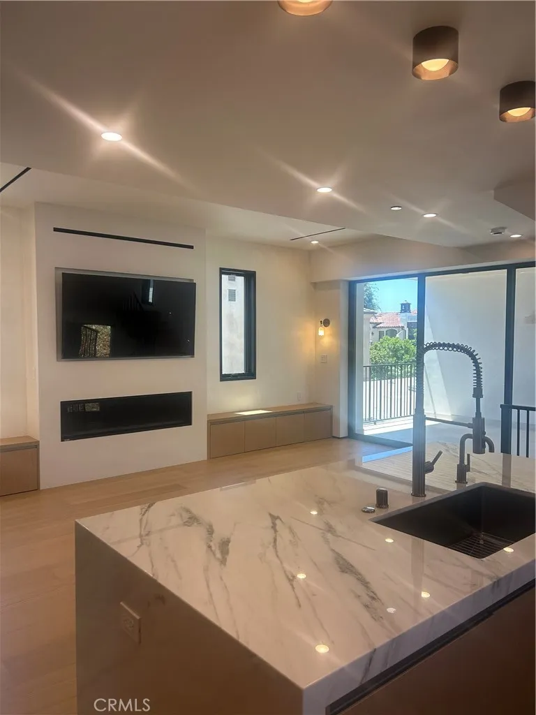 612 Begonia Avenue Corona del Mar, CA 92625