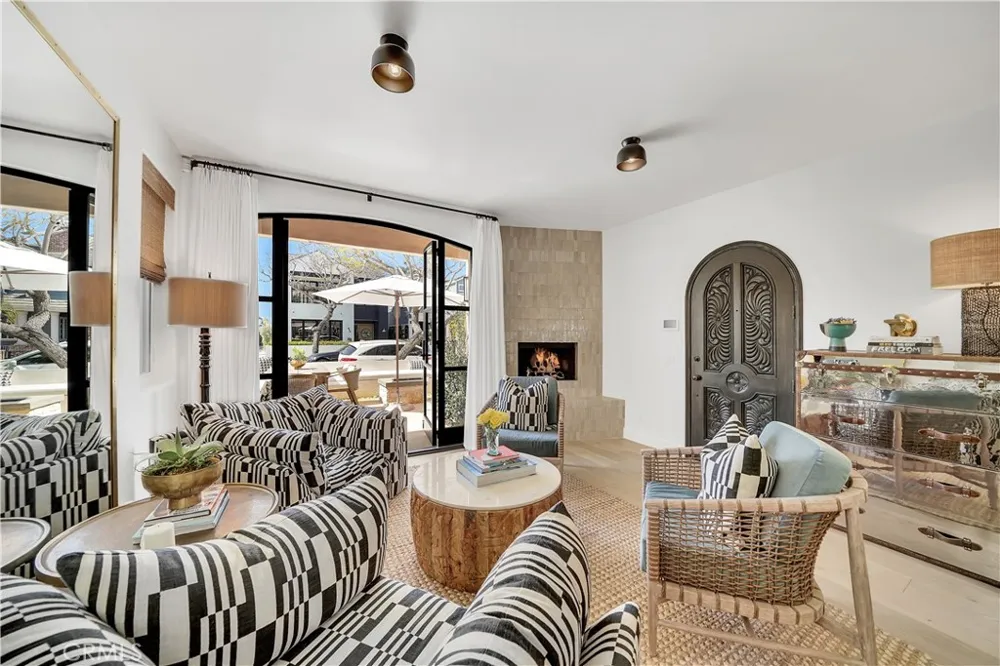 412 Acacia Avenue Corona del Mar, CA 92625