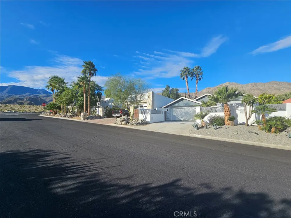 54925 Avenida Alvarado La Quinta, CA 92253