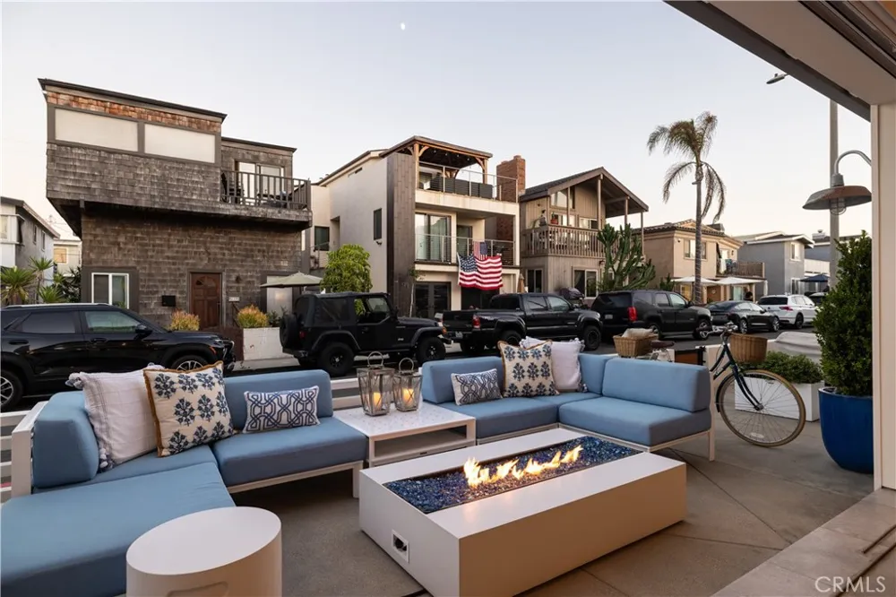 121 41st Newport Beach, CA 92663