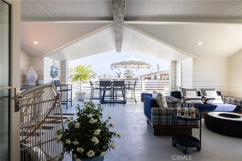 121 41st Newport Beach, CA 92663