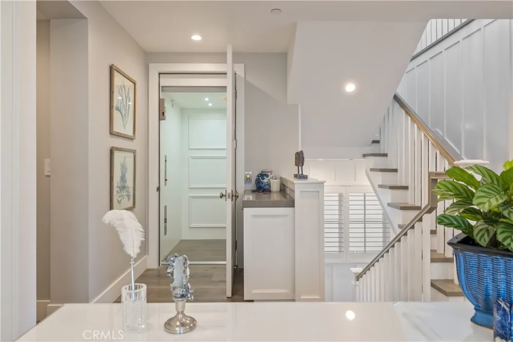 121 41st Newport Beach, CA 92663