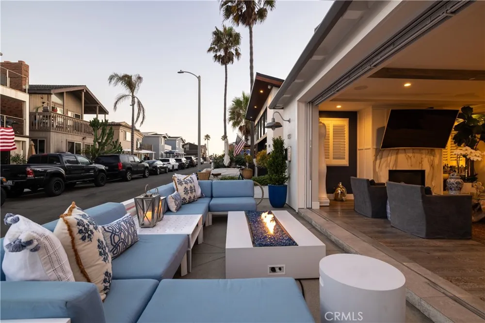 121 41st Newport Beach, CA 92663