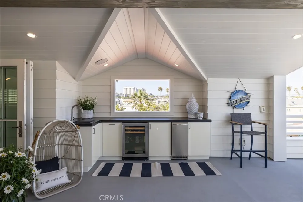 121 41st Newport Beach, CA 92663