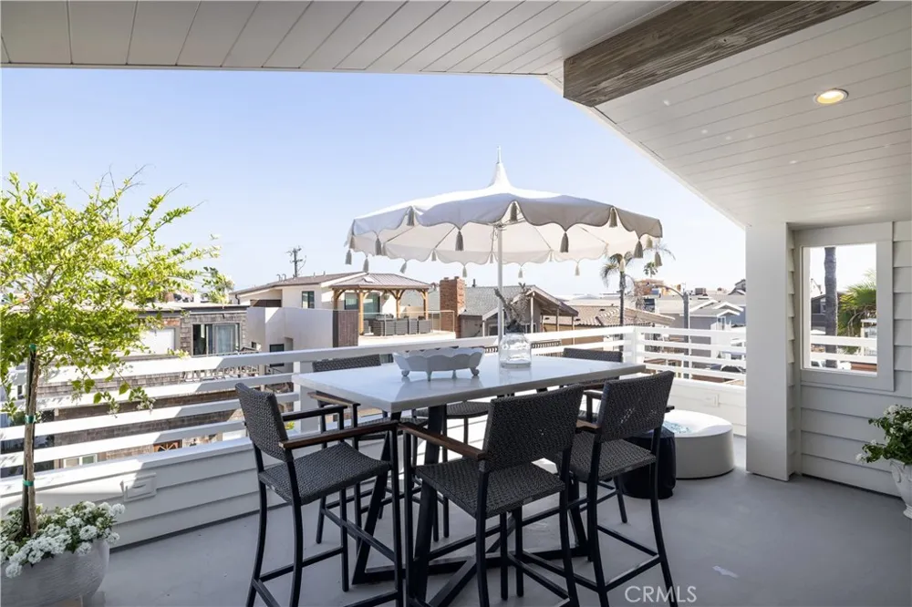 121 41st Newport Beach, CA 92663