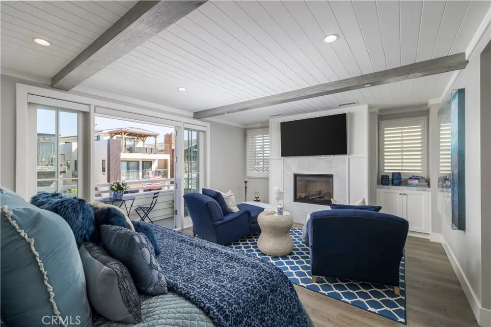 121 41st Newport Beach, CA 92663