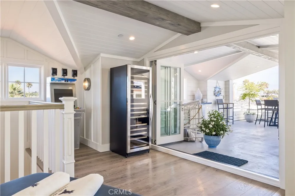 121 41st Newport Beach, CA 92663