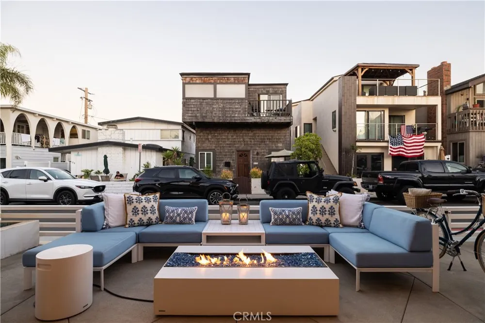 121 41st Newport Beach, CA 92663