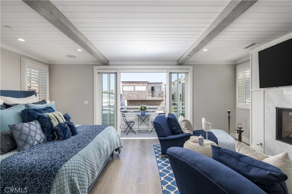 121 41st Newport Beach, CA 92663