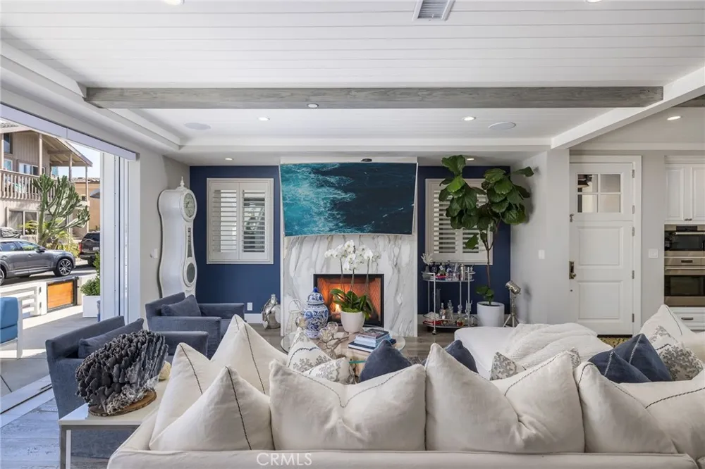 121 41st Newport Beach, CA 92663