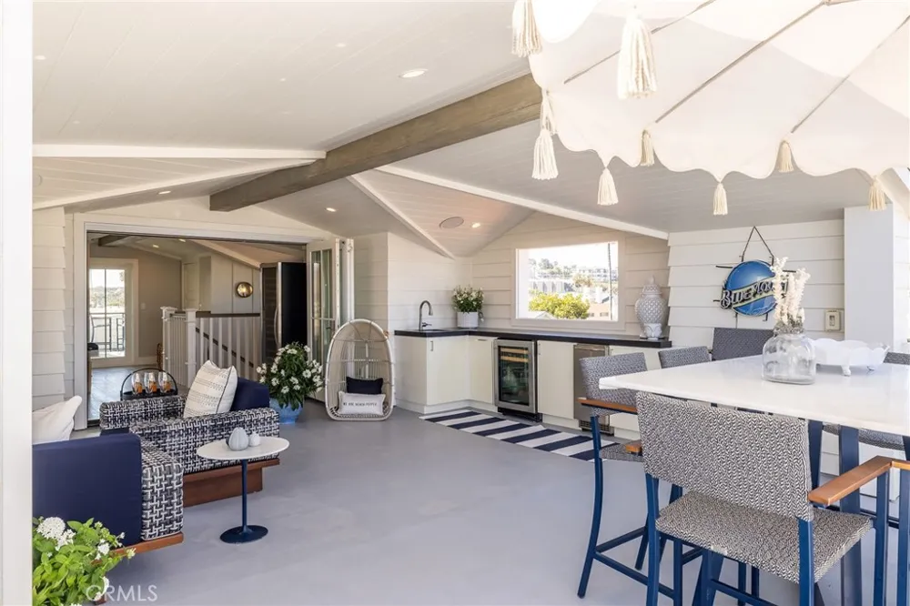 121 41st Newport Beach, CA 92663
