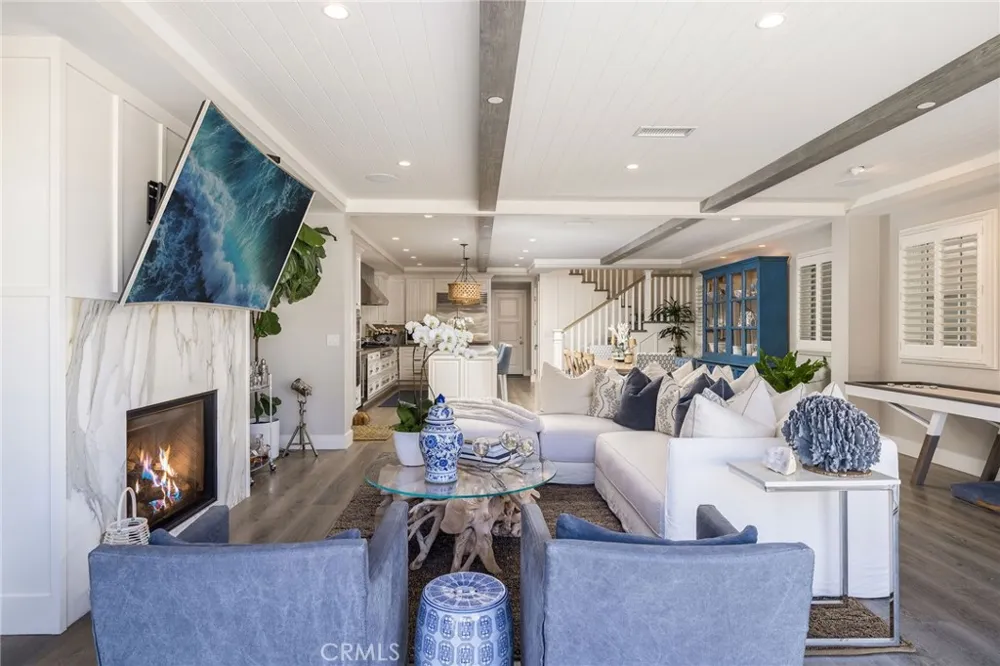 121 41st Newport Beach, CA 92663