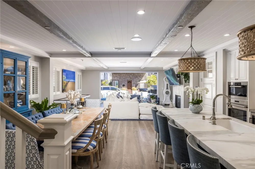 121 41st Newport Beach, CA 92663
