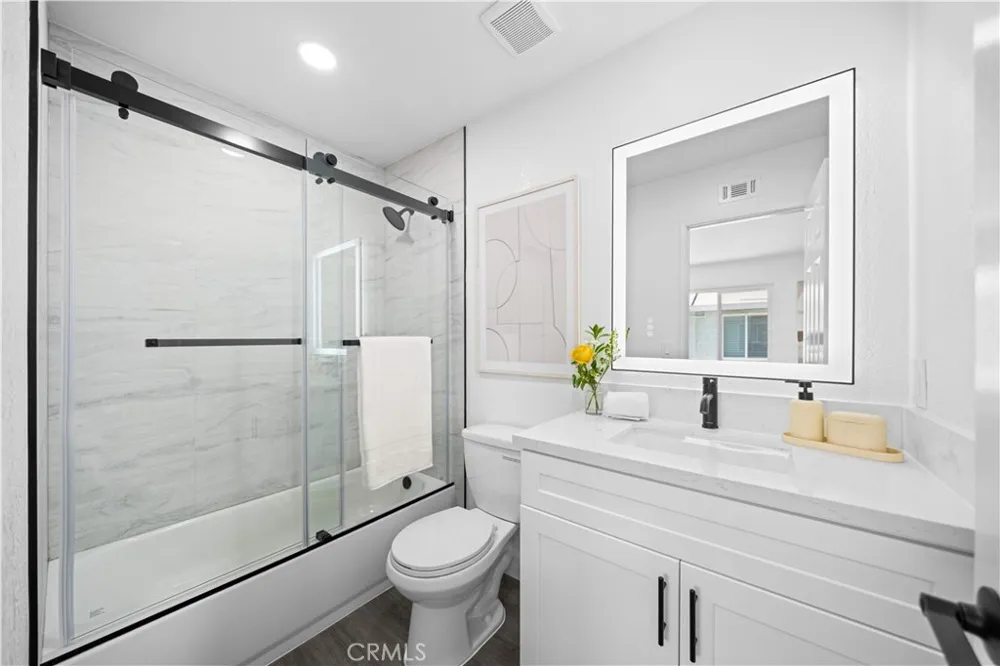 5640 Riverside Drive #32 Chino, CA 91710