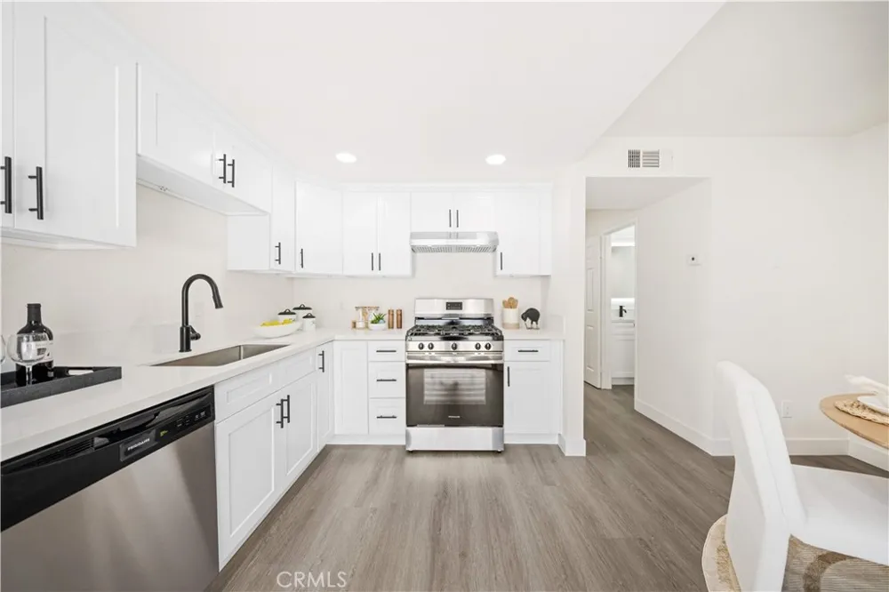 5640 Riverside Drive #32 Chino, CA 91710