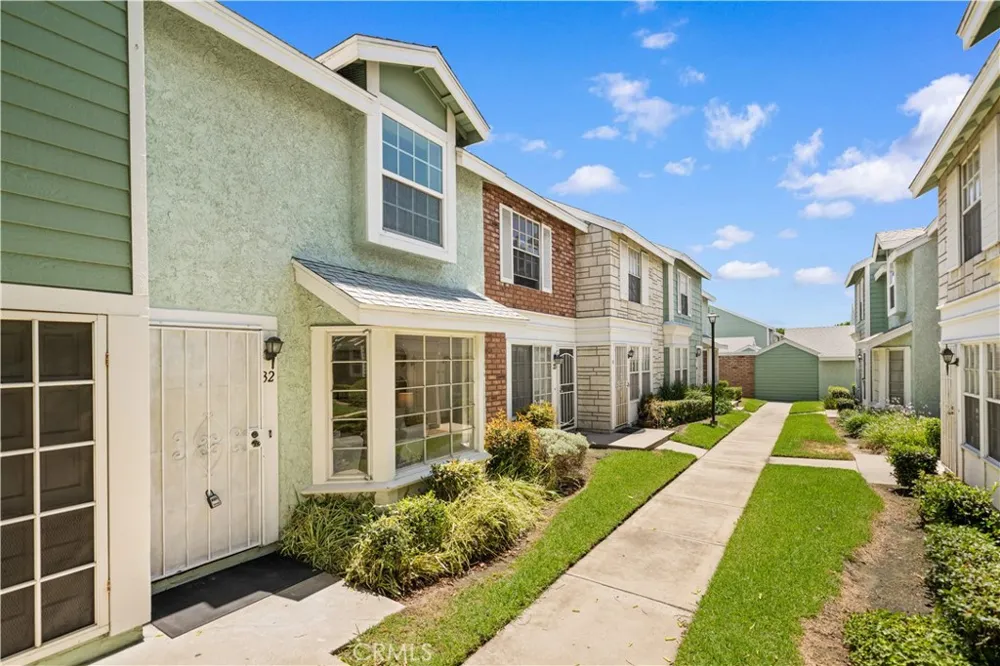 5640 Riverside Drive #32 Chino, CA 91710