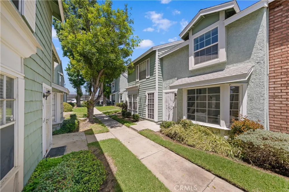 5640 Riverside Drive #32 Chino, CA 91710