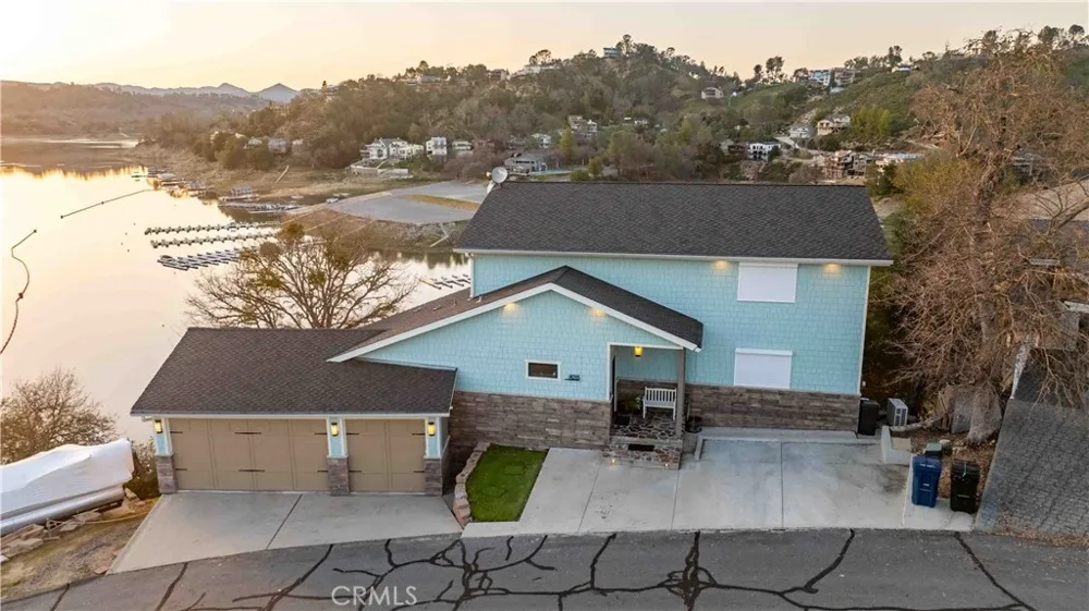 8215 Bass Pt Bradley, CA 93426