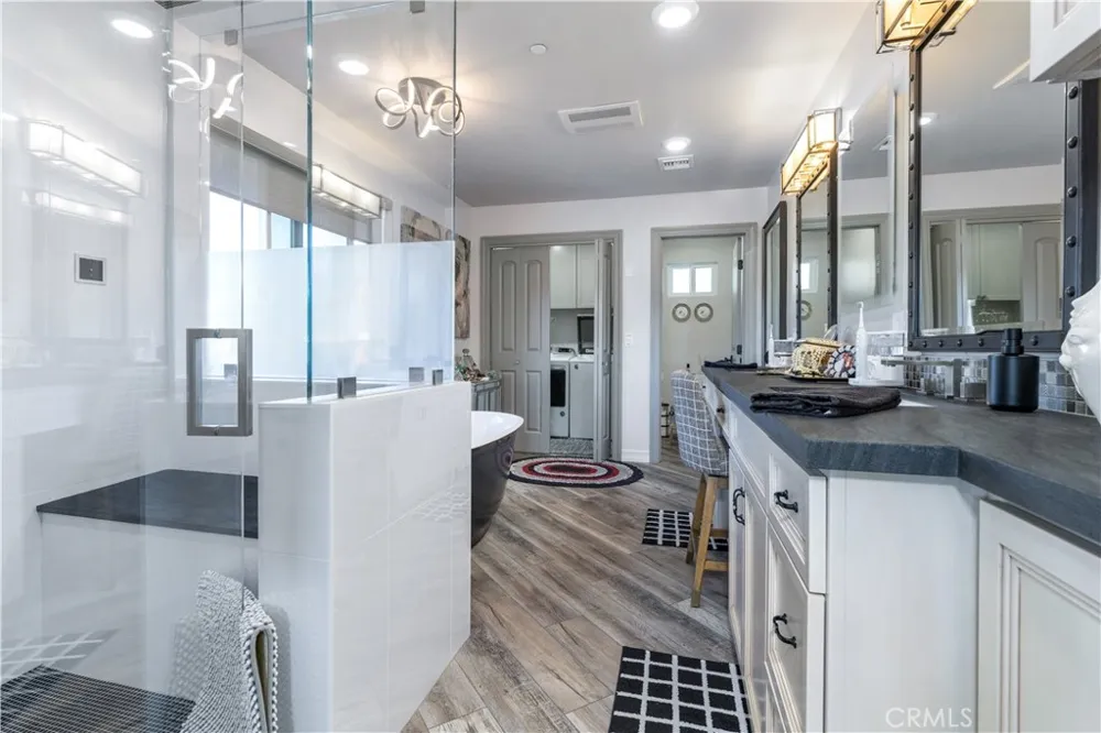 8215 Bass Pt Bradley, CA 93426