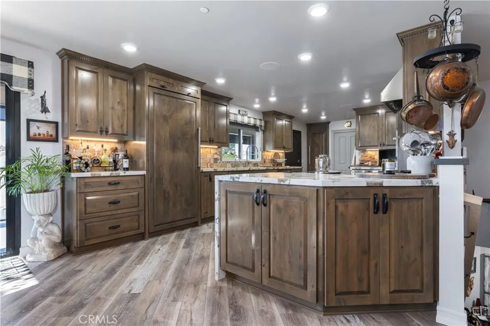 8215 Bass Pt Bradley, CA 93426