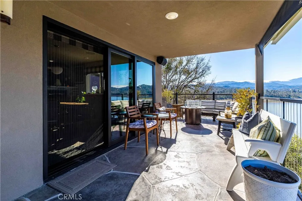 8215 Bass Pt Bradley, CA 93426