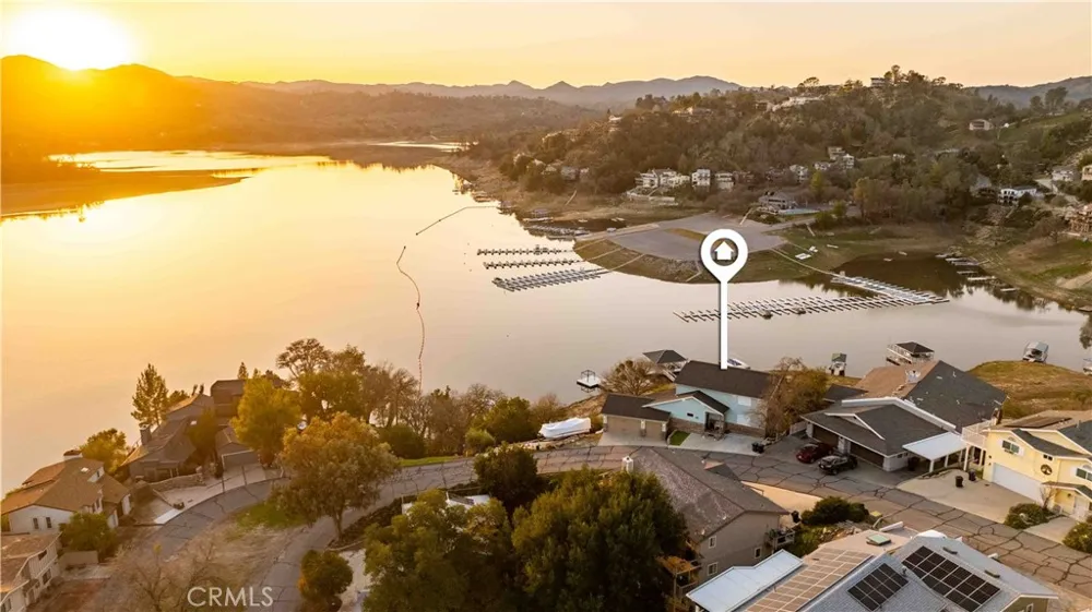 8215 Bass Pt Bradley, CA 93426
