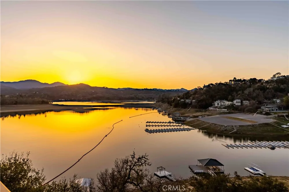8215 Bass Pt Bradley, CA 93426