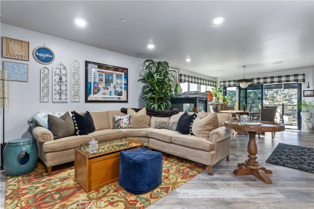 8215 Bass Pt Bradley, CA 93426