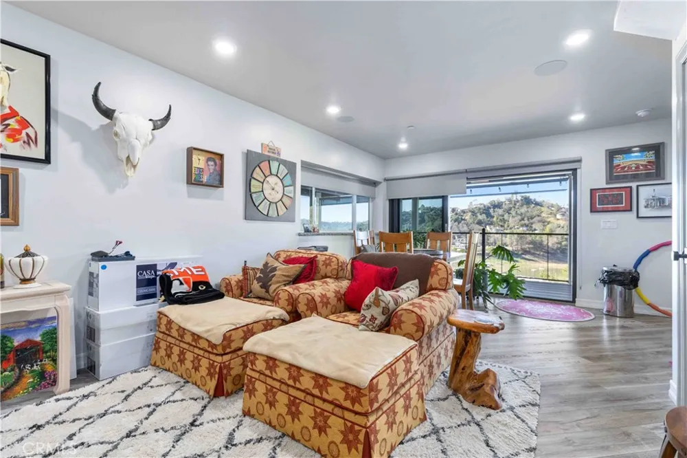 8215 Bass Pt Bradley, CA 93426