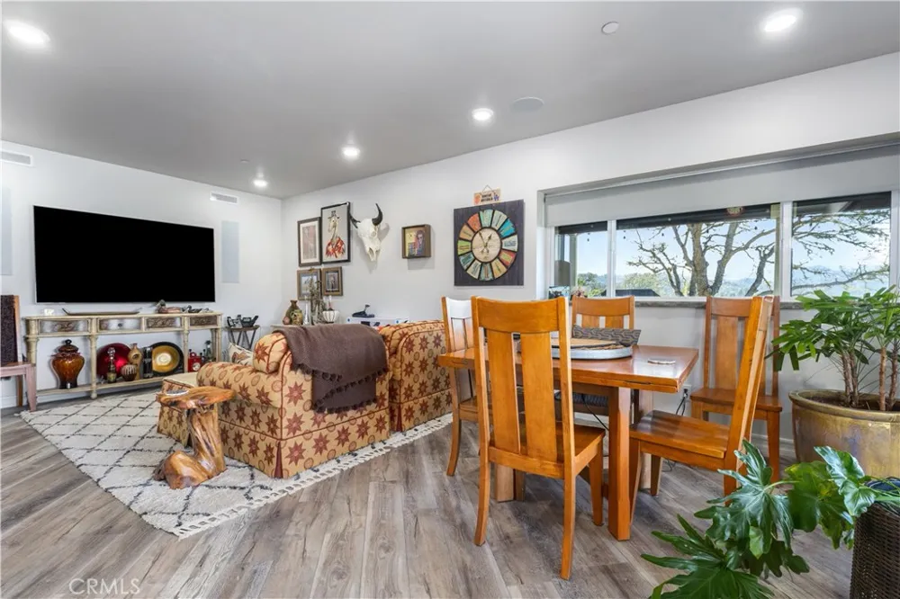 8215 Bass Pt Bradley, CA 93426