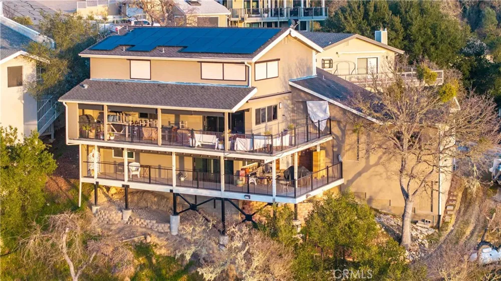 8215 Bass Pt Bradley, CA 93426