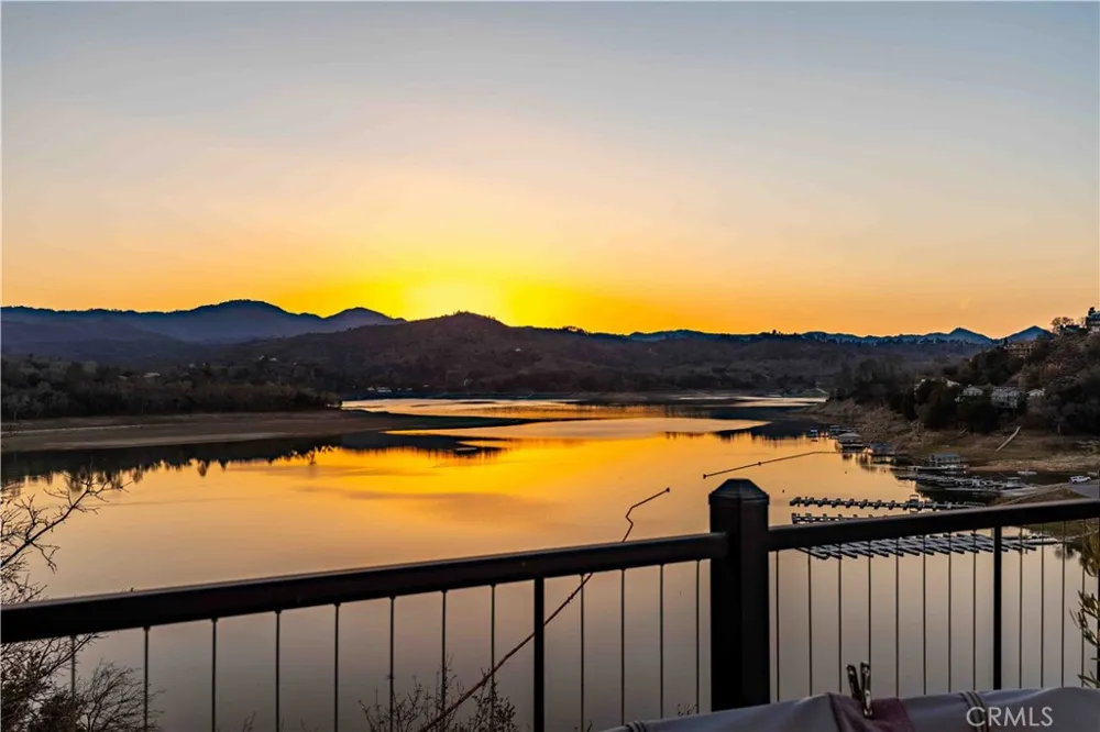 8215 Bass Pt Bradley, CA 93426