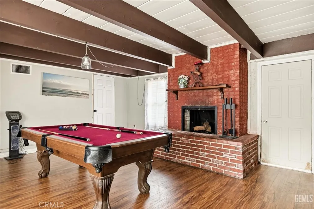 27472 Meadow Dr Crest Park, CA 92326