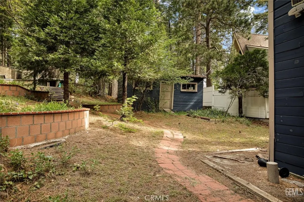 27472 Meadow Dr Crest Park, CA 92326