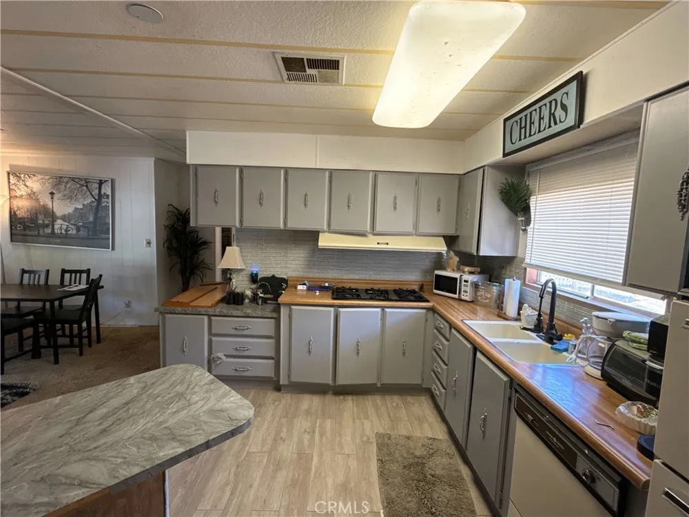 46 Stonecrest Wofford Heights, CA 93285