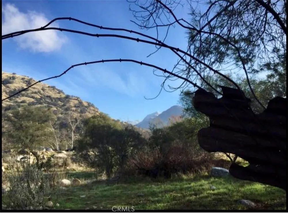 37608 Rio Vista Springville, CA 93265