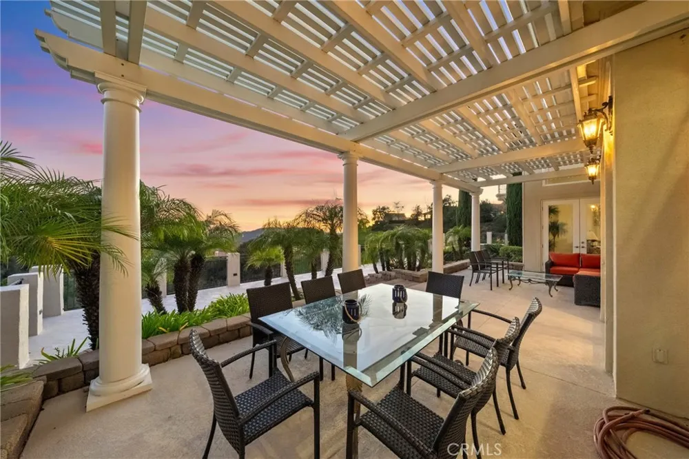 44930 Via Renaissance Temecula, CA 92590