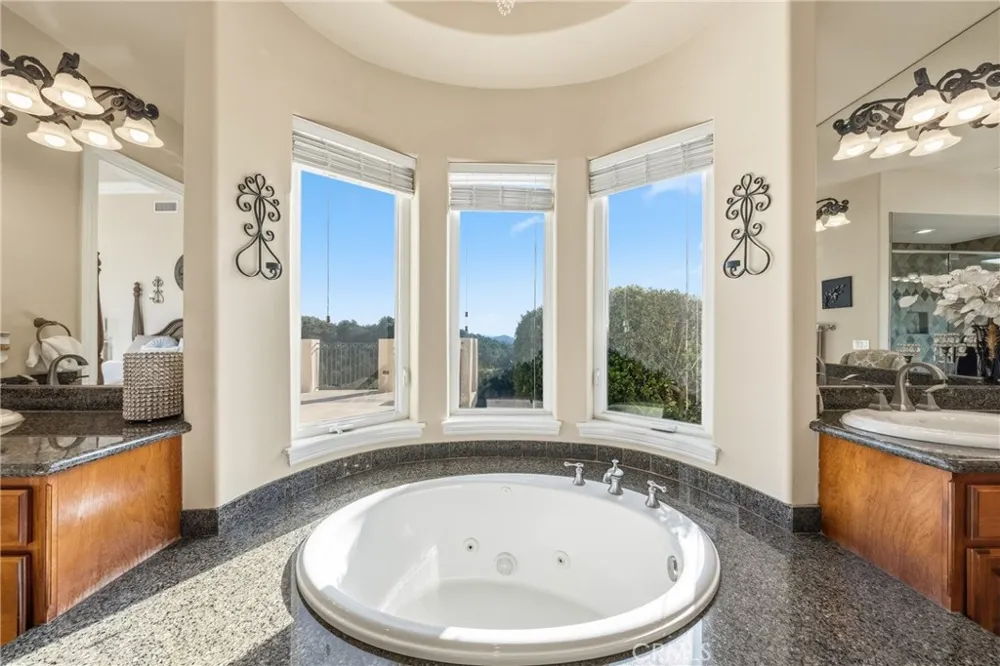 44930 Via Renaissance Temecula, CA 92590