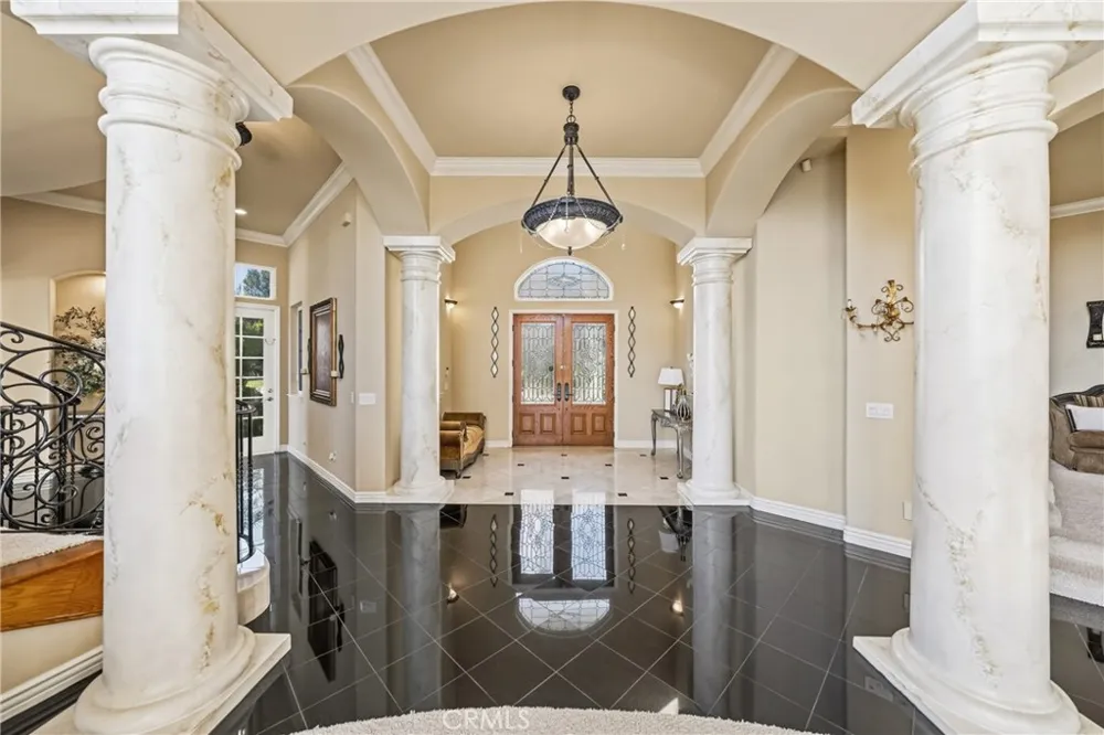 44930 Via Renaissance Temecula, CA 92590