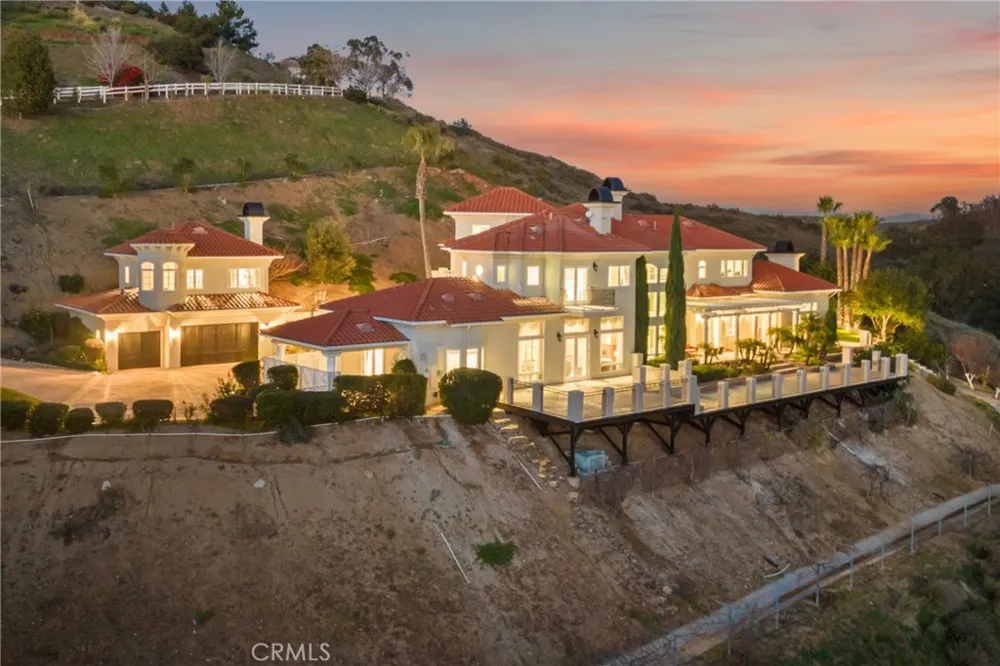 44930 Via Renaissance Temecula, CA 92590